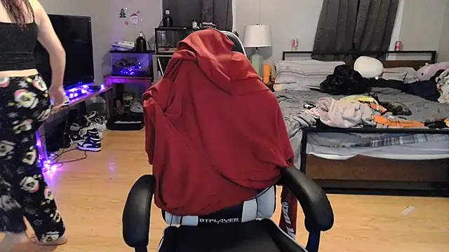 Elliewgfs online show from December 11, 2024, 2:41 am