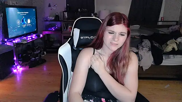 Elliewgfs online show from December 11, 2024, 5:43 am