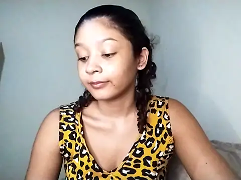 Snapshot of heleny901 chatting on February 24, 2025, 11:10 am heleny901 online show from February 24, 2025, 11:10 am