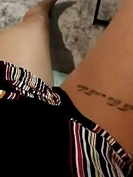 Snapshot of MarochienneAnissa chatting on February 26, 2026, 12:21 am MarochienneAnissa online show from February 26, 2026, 12:21 am