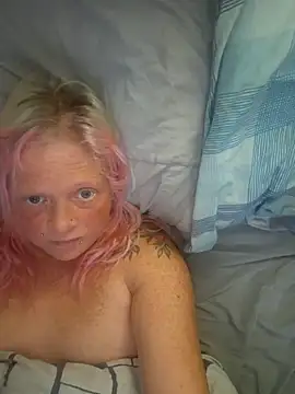 Snapshot of chubby_british_blonde_uk chatting on February 27, 2026, 5:29 am chubby british blonde uk online show from February 27, 2026, 5:29 am