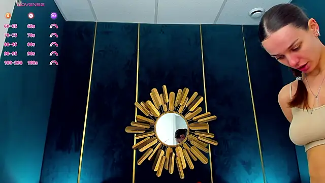 Snapshot of AprilWong chatting on February 18, 2026, 6:11 am AprilWong online show from February 18, 2026, 6:11 am