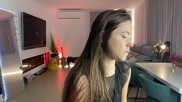 Snapshot of Mika_Miller chatting on January 9, 2026, 10:17 pm Mika Miller online show from January 9, 2026, 10:17 pm