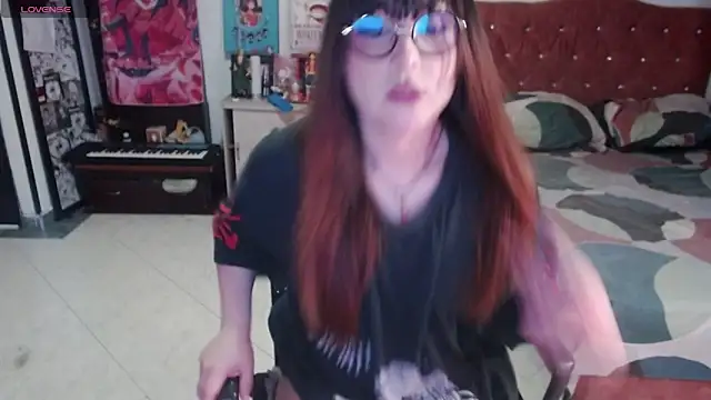 Avril2001 online show from October 8, 2025, 1:40 am