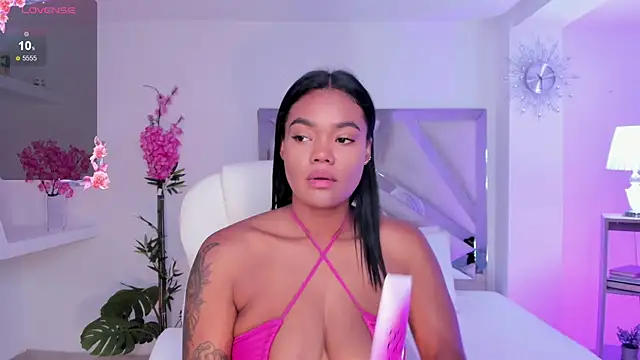 Snapshot of madisson_davon chatting on February 9, 2025, 1:14 pm madisson davon online show from February 9, 2025, 1:14 pm