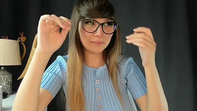 Snapshot of Kelly__bon chatting on March 13, 2025, 4:34 pm Kelly bon online show from March 13, 2025, 4:34 pm