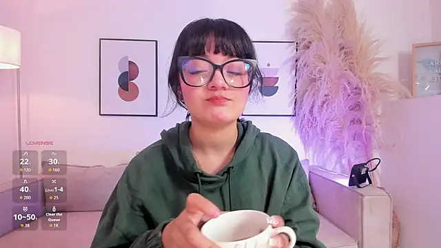 Snapshot of Sweet_Namii chatting on February 11, 2026, 2:28 pm Sweet Namii online show from February 11, 2026, 2:28 pm