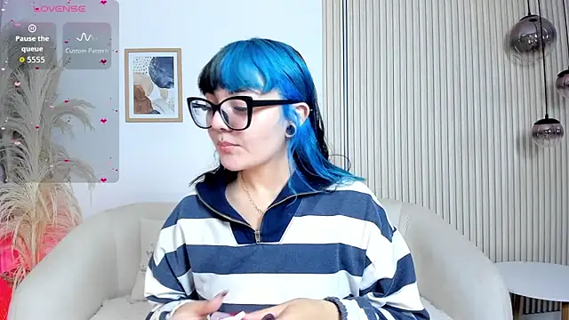 Snapshot of Sweet_Namii chatting on February 2, 2026, 8:08 pm Sweet Namii online show from February 2, 2026, 8:08 pm