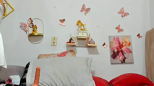 AnahiSmitth online show from April 5, 2026, 11:28 am