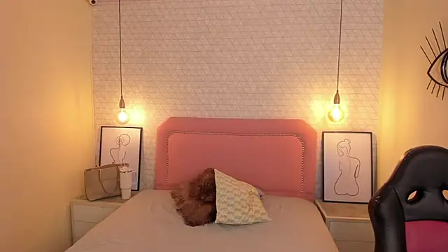 Snapshot of Kittytimberlake chatting on October 24, 2025, 12:15 pm Kittytimberlake online show from October 24, 2025, 12:15 pm