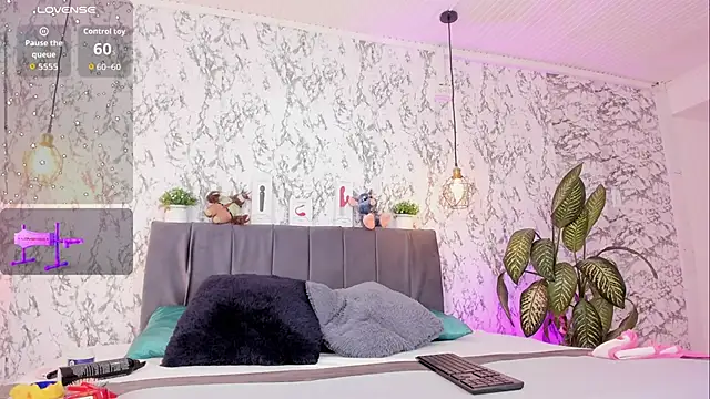 aihnoa split online show from November 12, 2025, 1:15 pm