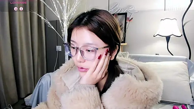 Snapshot of Momoever123456 chatting on March 8, 2025, 2:40 pm Momoever123456 online show from March 8, 2025, 2:40 pm