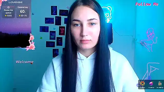 Jennifer Blum online show from November 19, 2025, 12:05 pm