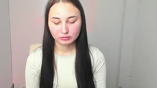 Jennifer Blum online show from November 20, 2025, 12:17 pm