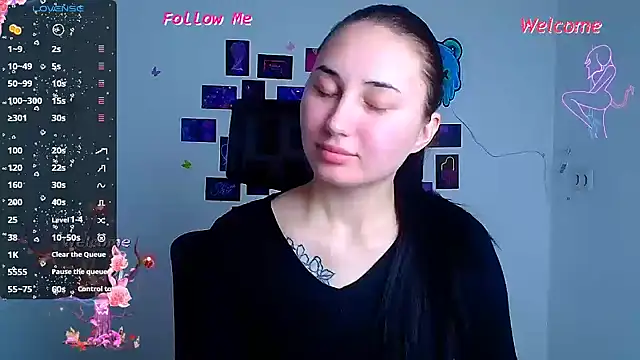 Jennifer Blum online show from November 14, 2025, 12:53 pm