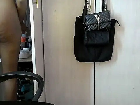 Snapshot of Destiny_Desire chatting on November 7, 2025, 8:41 am Destiny Desire online show from November 7, 2025, 8:41 am