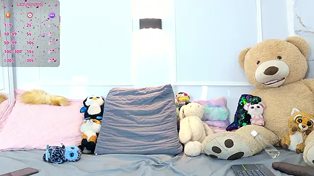 zorravioletta1 online show from March 4, 2026, 12:35 pm