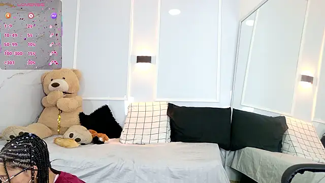 zorravioletta1 online show from February 23, 2026, 12:06 pm