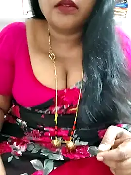 Snapshot of Swapna_143 chatting on December 21, 2025, 4:52 pm Swapna 143 online show from December 21, 2025, 4:52 pm