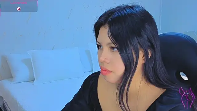 ISA  CUTEE online show from October 6, 2025, 3:29 am