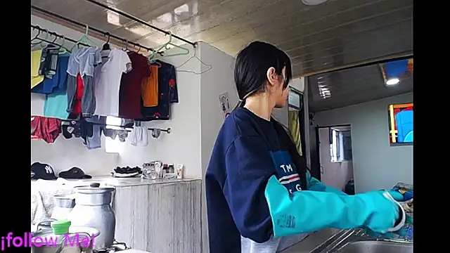 Snapshot of Nefera_16 chatting on February 12, 2025, 12:33 pm Nefera 16 online show from February 12, 2025, 12:33 pm