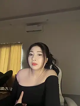 MiMi 0293 online show from February 11, 2026, 4:34 am