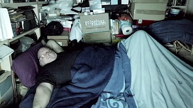 hadeszeuss2 online show from February 9, 2026, 7:23 pm