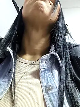 Snapshot of Camille_jhonson chatting on November 2, 2025, 11:04 am Camille jhonson online show from November 2, 2025, 11:04 am