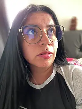 Devilsweet17 online show from April 11, 2026, 8:34 pm