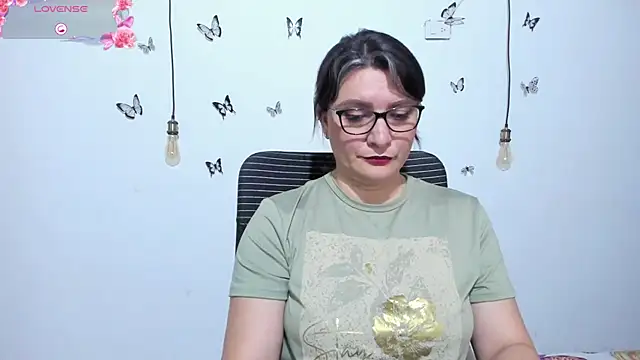 Snapshot of Amie_Adams82_ chatting on April 25, 2026, 2:47 pm Amie Adams82 online show from April 25, 2026, 2:47 pm