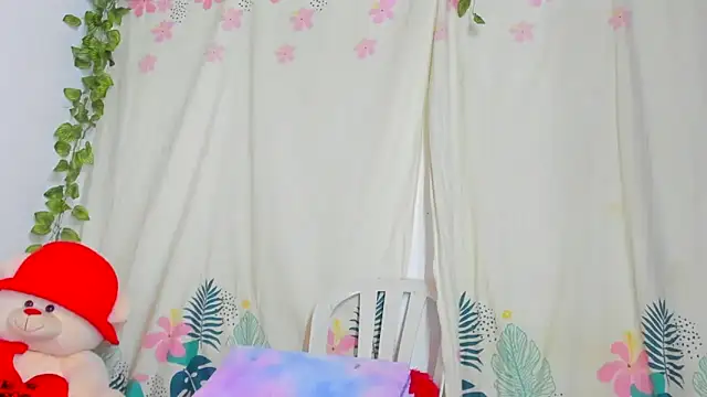 Snapshot of Dear_anne chatting on October 22, 2025, 9:35 pm Dear anne online show from October 22, 2025, 9:35 pm