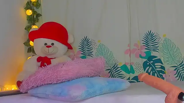 Snapshot of Dear_anne chatting on January 29, 2025, 12:35 pm Dear anne online show from January 29, 2025, 12:35 pm