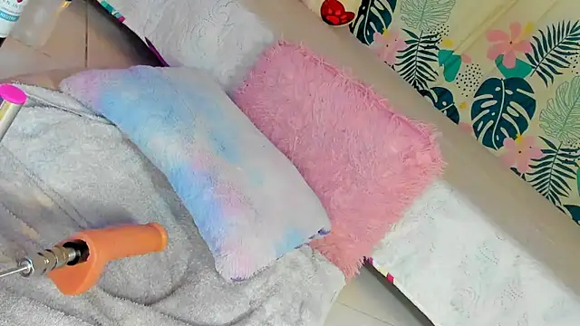 Snapshot of Dear_anne chatting on February 7, 2025, 5:52 am Dear anne online show from February 7, 2025, 5:52 am