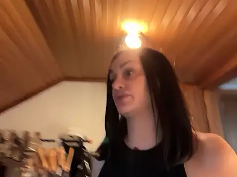 Snapshot of JeSuisUnTapin chatting on November 12, 2025, 3:05 pm JeSuisUnTapin online show from November 12, 2025, 3:05 pm