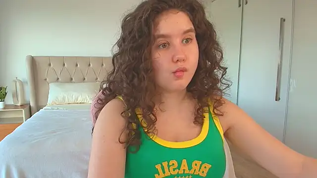 Snapshot of Ariella_Sol chatting on February 24, 2026, 7:15 pm Ariella Sol online show from February 24, 2026, 7:15 pm