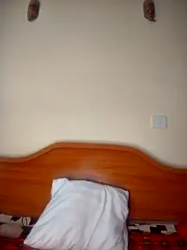 Snapshot of pretty-eyes23 chatting on December 3, 2025, 8:25 am pretty-eyes23 online show from December 3, 2025, 8:25 am