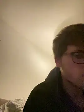 jungxSHxboy online show from April 7, 2026, 11:28 pm