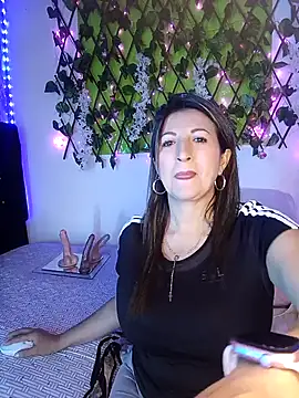 Snapshot of any_mour chatting on November 12, 2025, 5:28 pm any mour online show from November 12, 2025, 5:28 pm