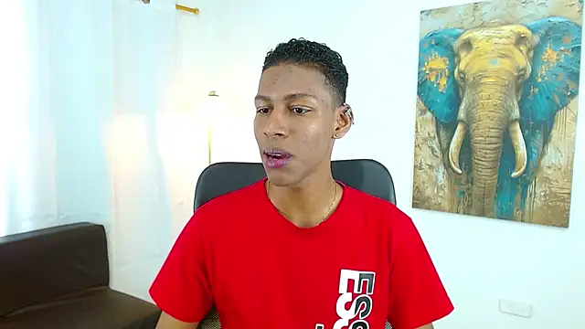 maiki18  online show from November 27, 2025, 8:31 pm