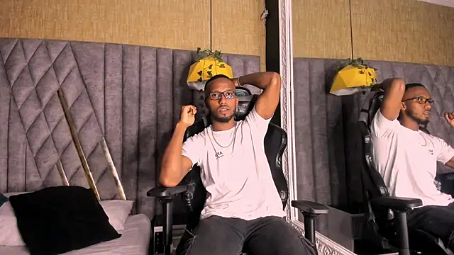 JamesParck online show from April 10, 2026, 10:39 pm