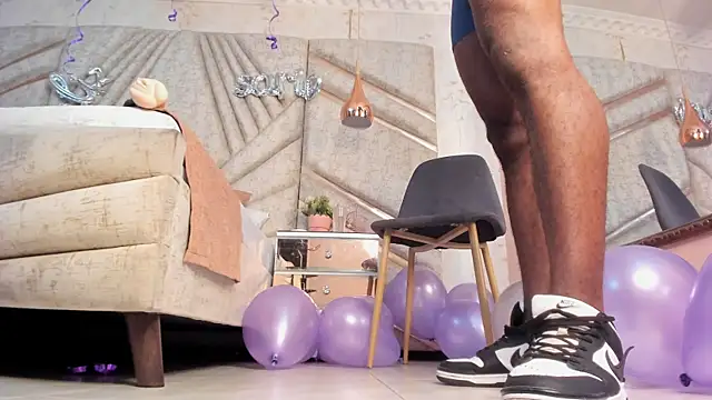 Snapshot of JamesParck chatting on February 17, 2025, 3:33 pm JamesParck online show from February 17, 2025, 3:33 pm