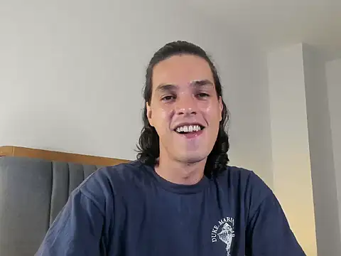 Snapshot of uglycoyote18 chatting on August 2, 2026, 12:42 am uglycoyote18 online show from August 2, 2026, 12:42 am