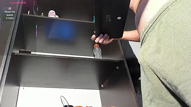 Adam MillanFF online show from April 24, 2026, 2:02 am