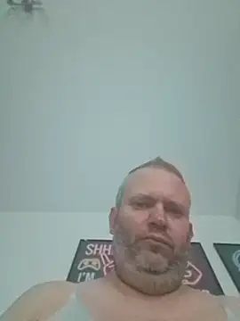 ShyBoy1982 online show from November 9, 2025, 12:25 am