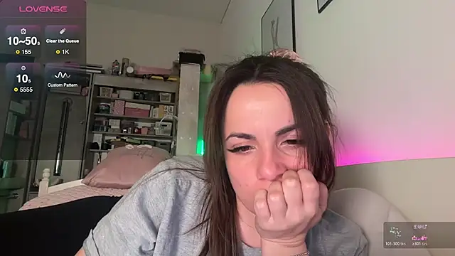 Snapshot of MyPhoenix chatting on January 19, 2026, 4:22 pm MyPhoenix online show from January 19, 2026, 4:22 pm