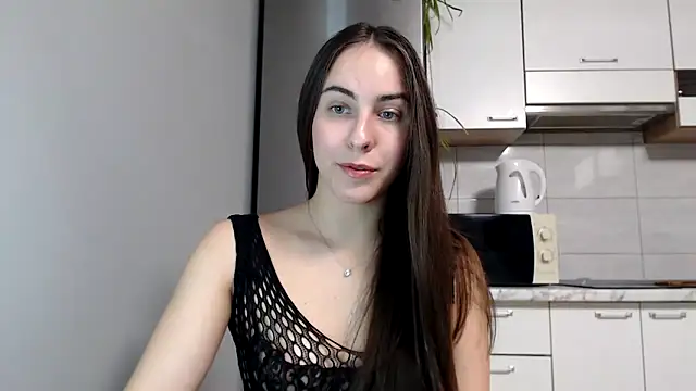 Snapshot of SierraSky_ chatting on October 14, 2025, 5:24 pm SierraSky online show from October 14, 2025, 5:24 pm