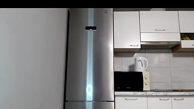 Snapshot of SierraSky_ chatting on April 30, 2026, 5:09 pm SierraSky online show from April 30, 2026, 5:09 pm