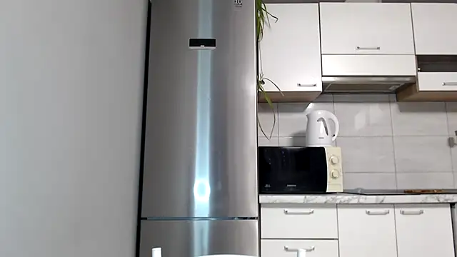 SierraSky  online show from October 27, 2025, 6:09 pm