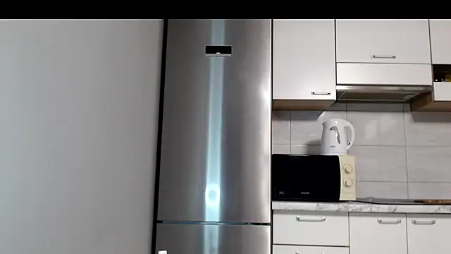 Snapshot of SierraSky_ chatting on April 24, 2026, 5:15 pm SierraSky online show from April 24, 2026, 5:15 pm