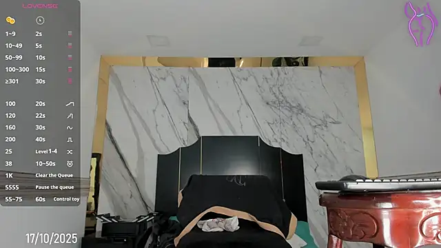 Snapshot of Victtoria_Parker chatting on October 17, 2025, 12:51 pm Victtoria Parker online show from October 17, 2025, 12:51 pm